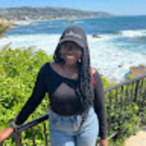 Meet your Posher, Leticia